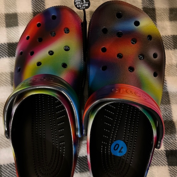 Crocs Classic Tie Dye style clogs size 10 women and 8 for men (Sold) - Picture 3 of 6